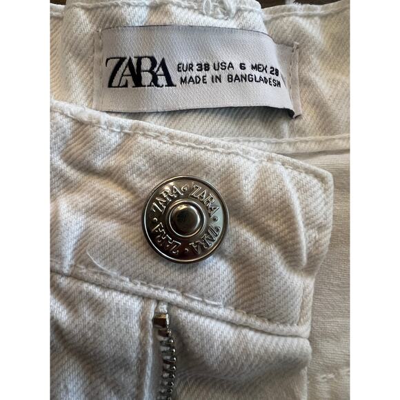 ZARA White Distressed Denim Cut-Off‎ Shorts Women’s Size 6 - Picture 3 of 6